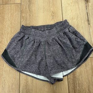 Lululemon size 4 hotty hot shorts